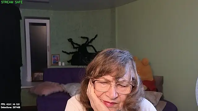Betty_Brick Live Chatraum