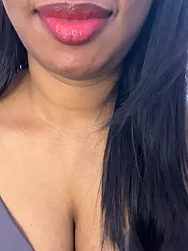 Sala de chat en directo de tamil_Aarathi