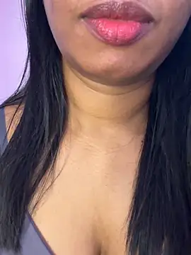 Sala de chat en directo de tamil_Aarathi