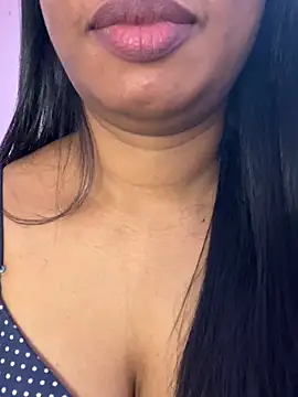 tamil_Aarathiのライブチャットルーム