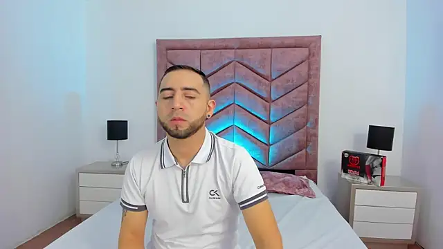 Živá chatovací místnost Lushian_Luna