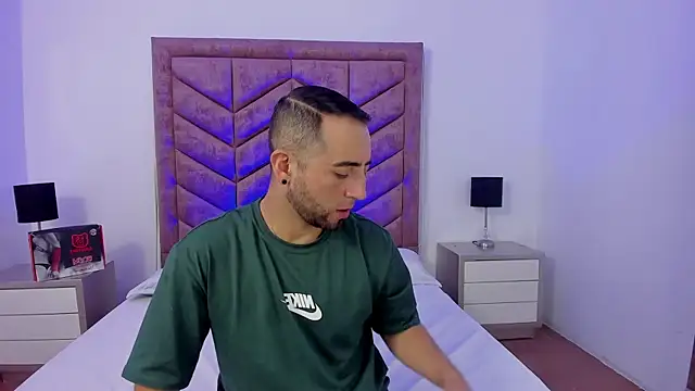 Lushian_Luna's Live Chat Room