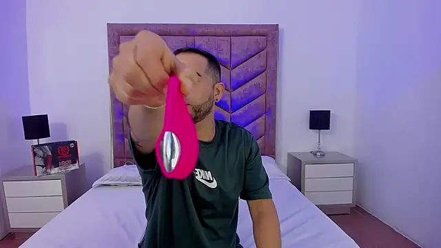 Živá chatovací místnost Lushian_Luna