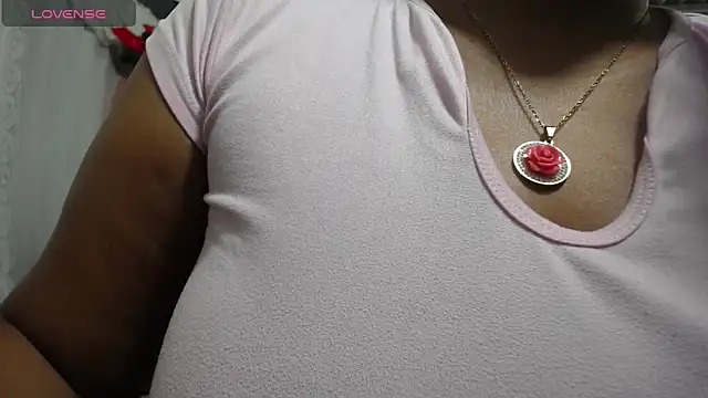 Trisha__bai Adlı Modelin Canlı Sohbet Odası