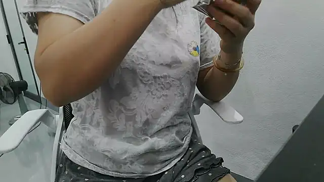 Živá chatovací místnost Emachiii