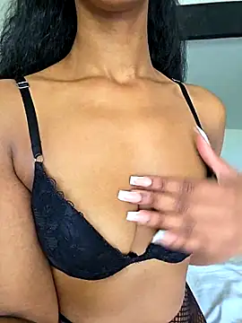 Pokój czatu na żywo – Hazel_Dollxx
