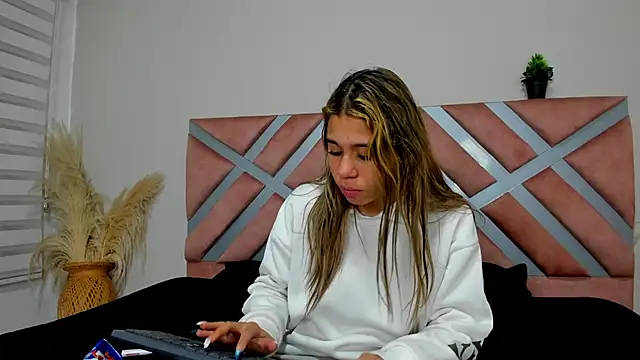 Sala de chat ao vivo de Rachell_criss