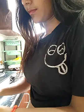 Teri_lella Adlı Modelin Canlı Sohbet Odası