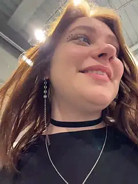 lucy-joyn Live chat-huone