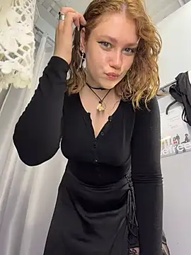 lucy-joy Chat Room in diretta