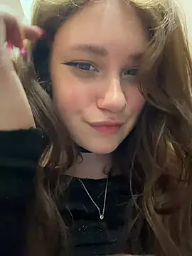 lucy-joy élő chatszobája
