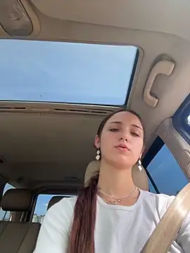 Živá chatovací místnost DollyTall
