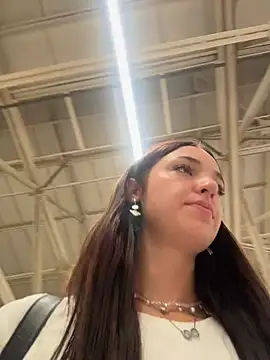 Živá chatovací místnost DollyTall