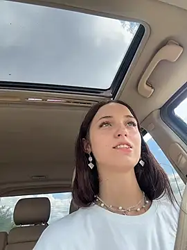 Živá chatovací místnost DollyTall