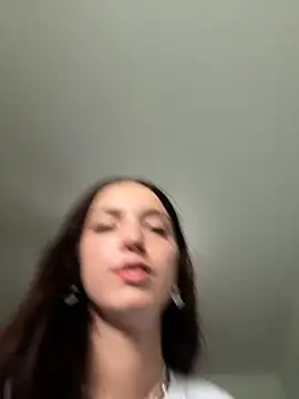 DollyTall Live chatroom