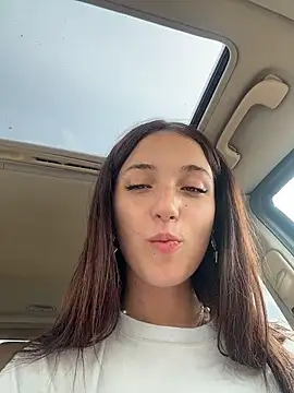 DollyTall Live Chatraum