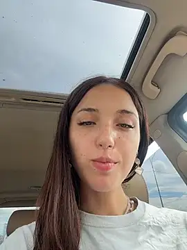DollyTall Live Chatraum