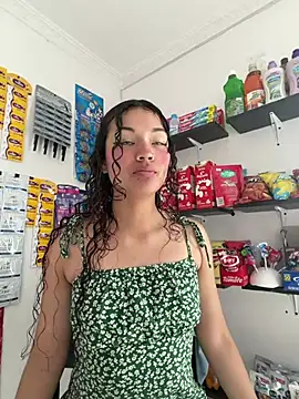 Camilla_Miller01 – live chatrum