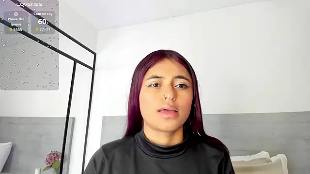 sunnyWhitee – Naživo XXX chat