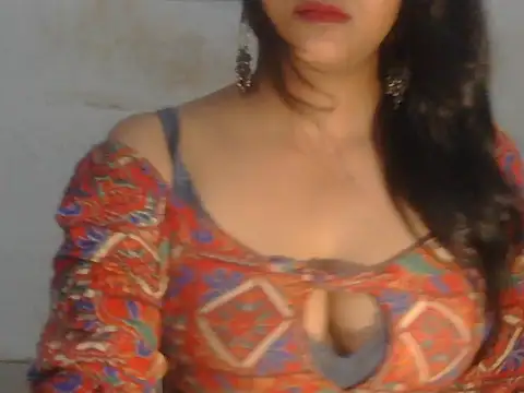 Phòng Chat Trực Tiếp POOJA_199
