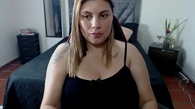 Sala de chat en directo de Secret_Bella