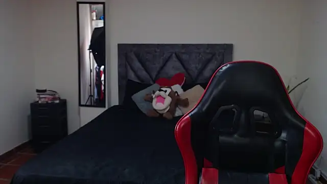 Secret_Bella Live Chatraum