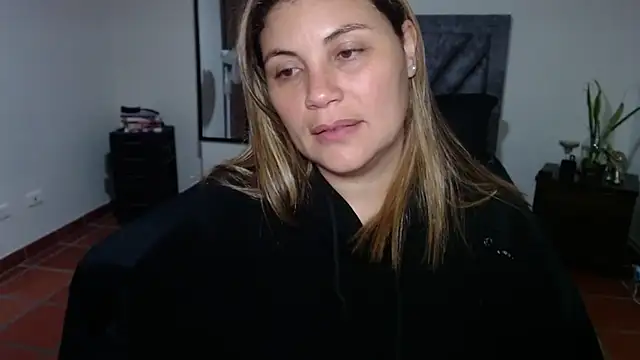 Secret_Bella Live Chatraum