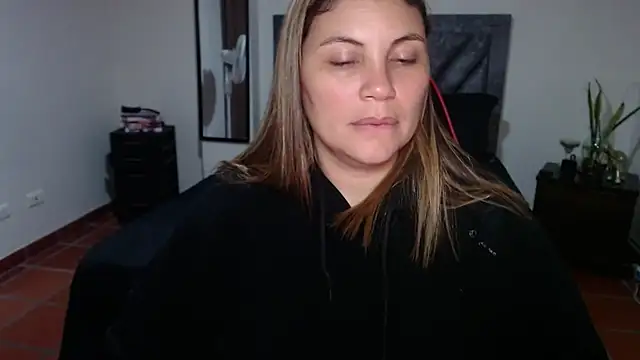 Secret_Bella Adlı Modelin Canlı Sohbet Odası