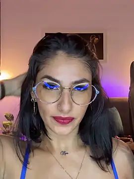 غرفة دردشة SOYNOOA المباشرة