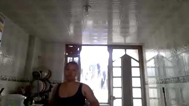 Rush_rosee_150 Adlı Modelin Canlı Sohbet Odası