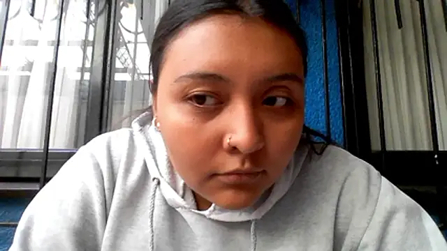 Živá chatovací místnost Rush_rosee_150