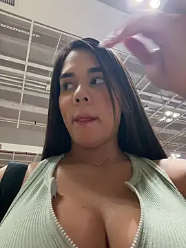 BellaLeclair Live Chatraum