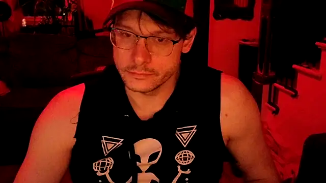 Chat soba uživo modela MasterDaddyCool