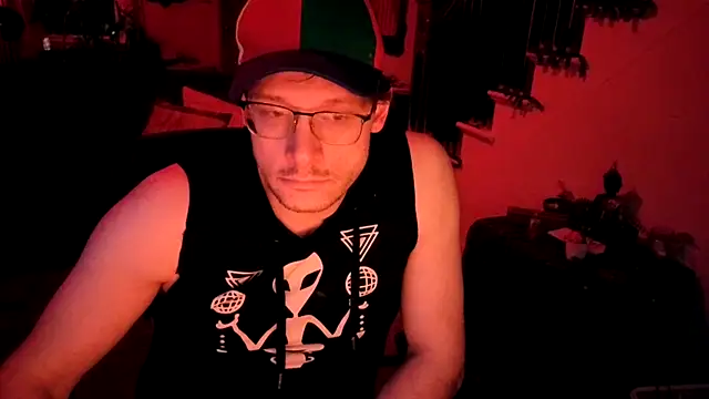 MasterDaddyCool's Live Chat Room