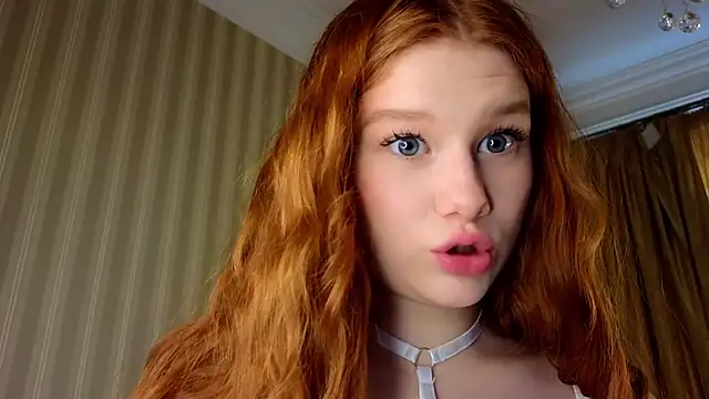 חדר צ'אט בשידור חי של Juuulia_