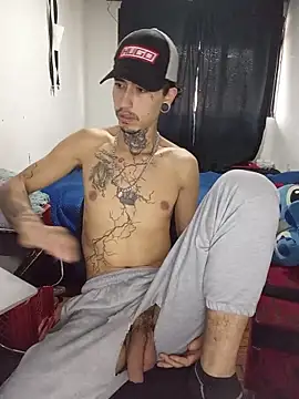 Tattoboy19cm – live chatrum