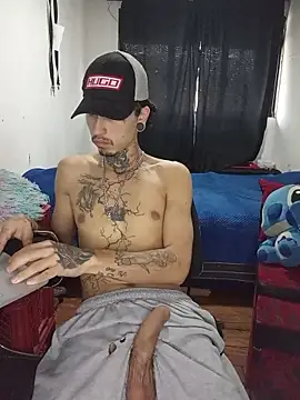 Tattoboy19cm: онлайн-чат