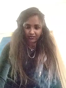 Živá chatovací místnost cute_indianxo