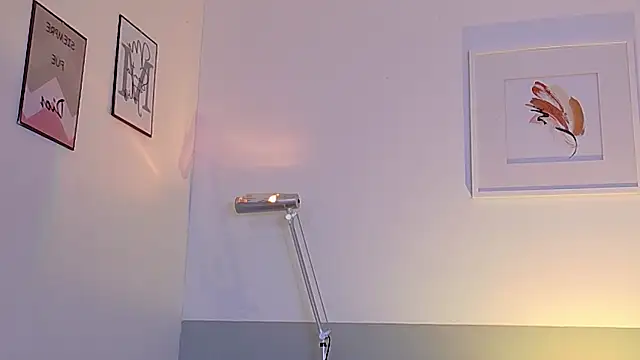 cutepetitee Adlı Modelin Canlı Sohbet Odası