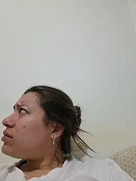 AmaiaSalvatore's Live Chat Room