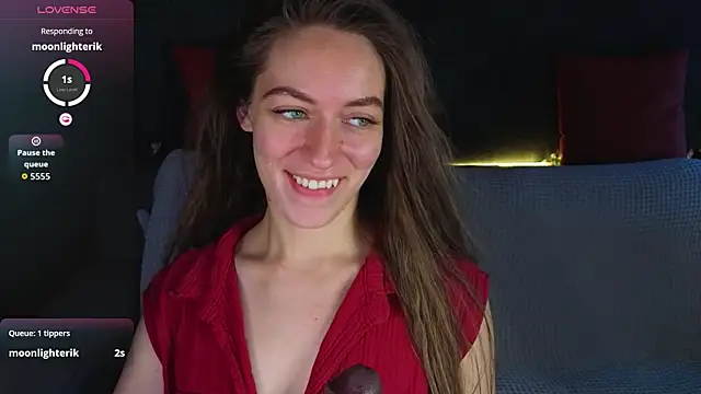 חדר צ'אט בשידור חי של Agnes_Wells