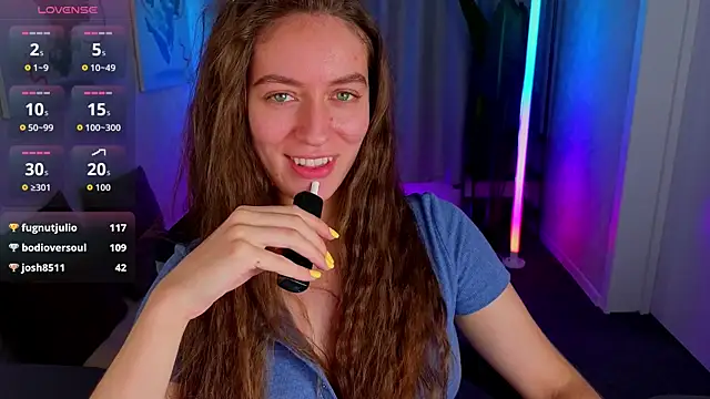 Živá chatovac í místnost Agnes_Wells