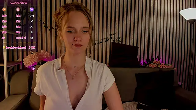 Casey_Sweeet Adlı Modelin Canlı Sohbet Odası
