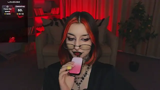غرفة دردشة Mistress__Marcelline المباشرة