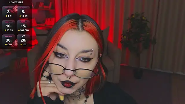 Mistress__Marcelline Adlı Modelin Canlı Sohbet Odası