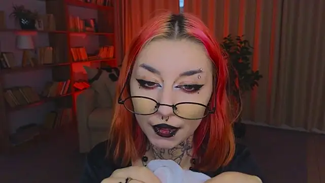 Mistress__Marcelline's Live Chat Room