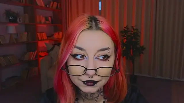 Mistress__Marcelline's Live Chat Room