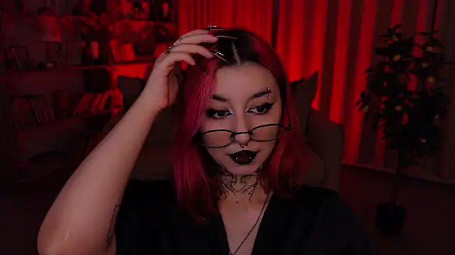 دردشة Mistress__Marcelline الجنسية المباشرة