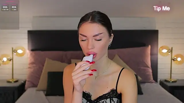 غرفة دردشة Cherry___Kiss المباشرة