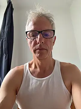 SexyLeon8's Live Chat Room